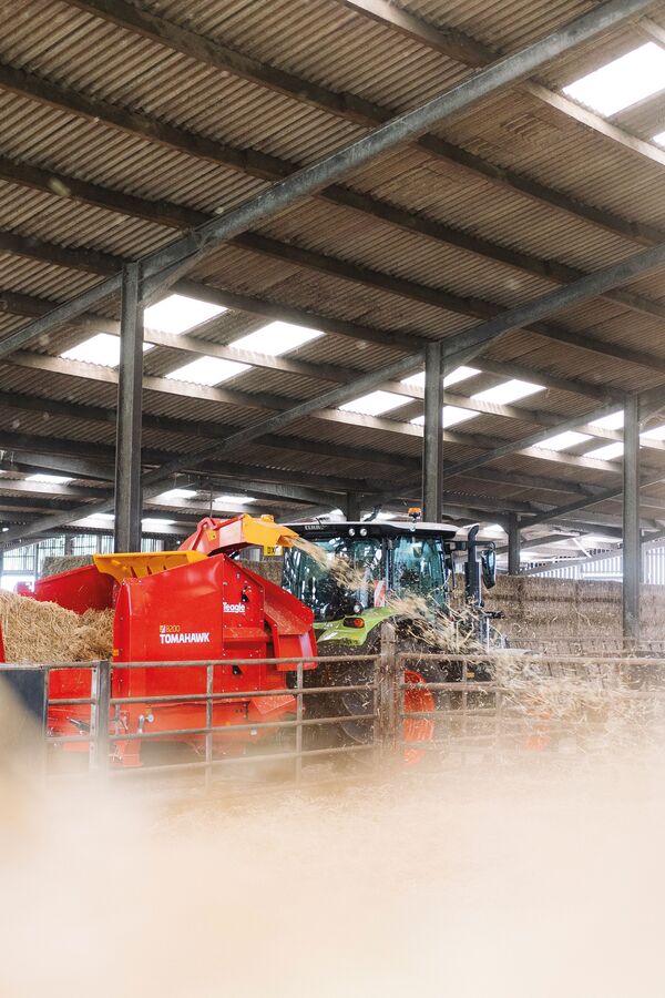 Tomahawk 8200