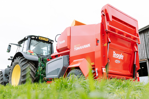 Tomahawk 8200